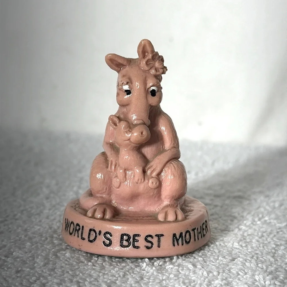 5/$35 Vintage 1975 Russ Berrie Worlds Best Mother Kangaroo Figurine